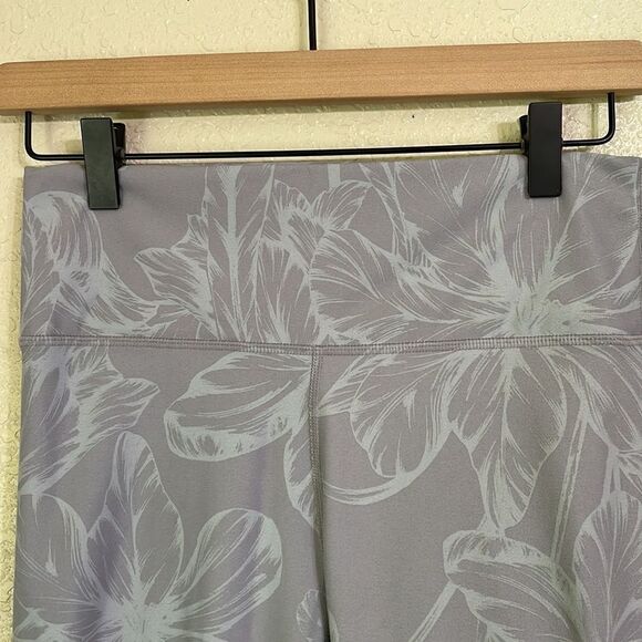 FABLETICS BLOOMFIELD workout cropped leggings - Picture 3 of 7